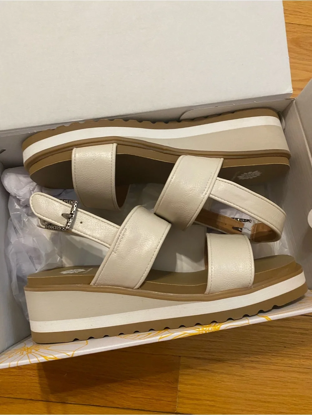 NWT YELLOWBOX Adrenne Sandals - Picture 4 of 5